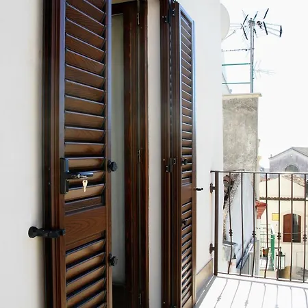 Dimora Arco - Affitti Brevi Italia Maison d'hôtes